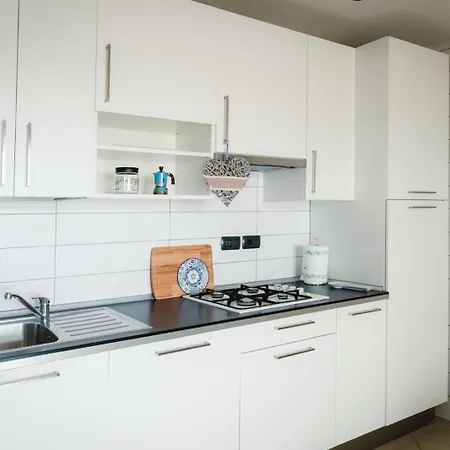 Monolocale Con Garage Fronte Mare -la Dolce شقة